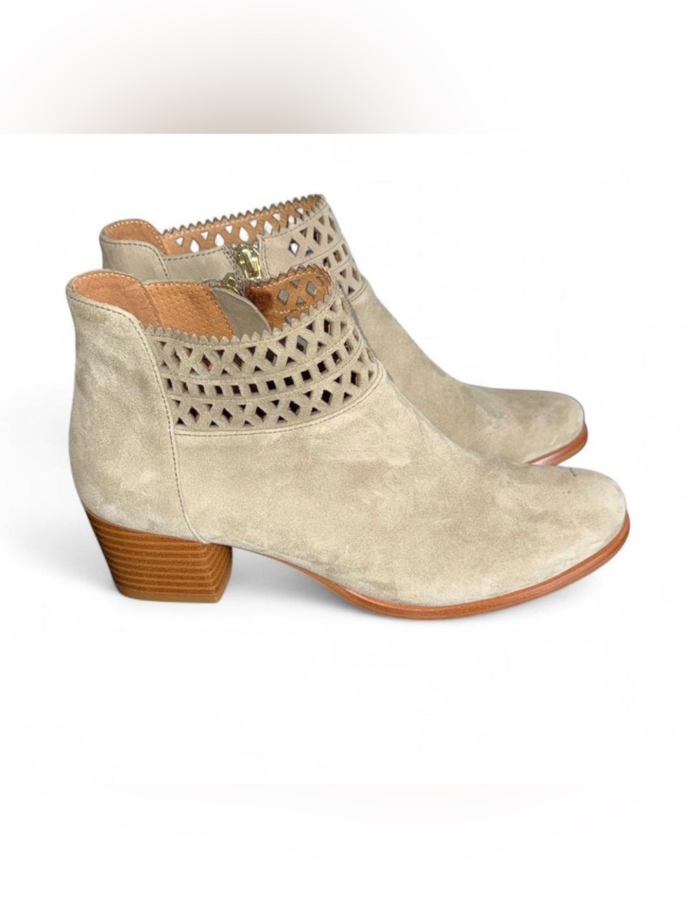 Regarde Le Ciel Suede Ankle Boots